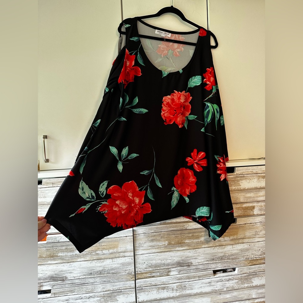 🌺 White Mark Floral Cold Shoulder Top 3XL Pockets Tunic